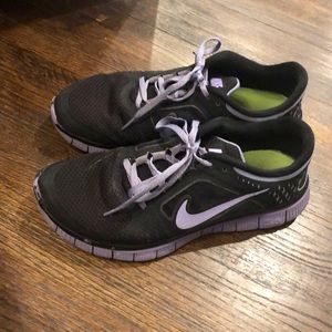 Nike women’s Free Run 3 black and purple sneakers